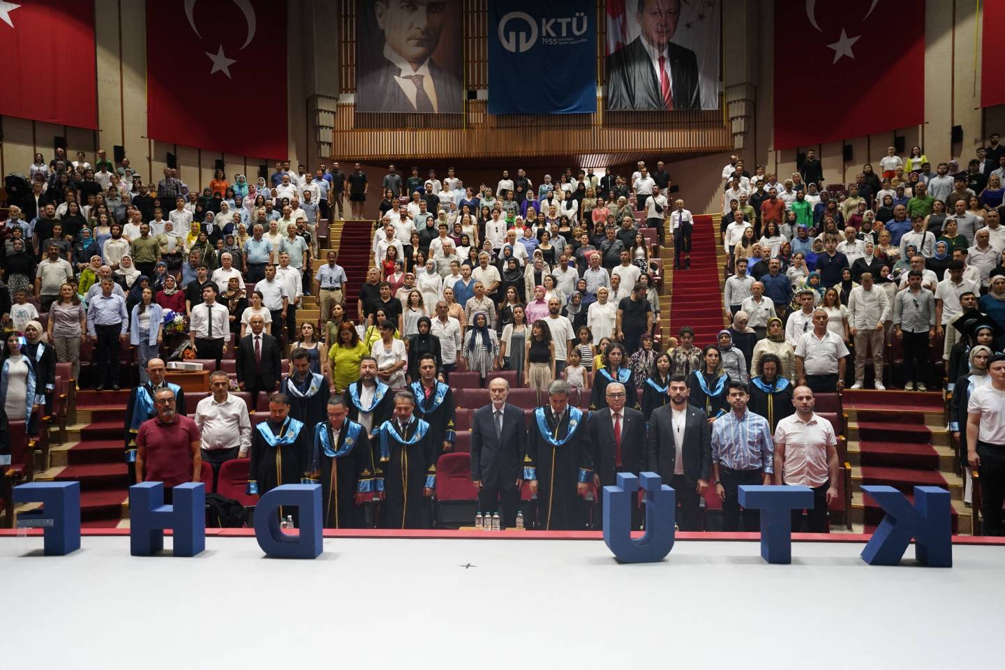 2023-2024 14. Dönem Mezuniyet Töreni