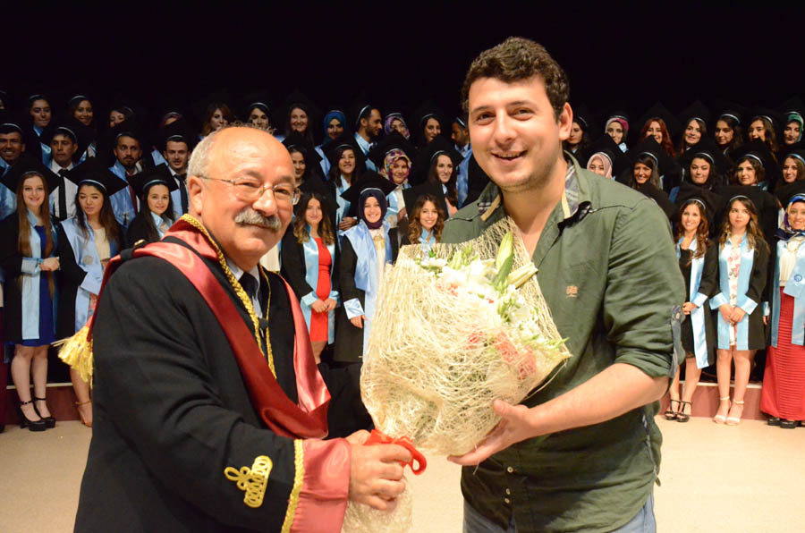 Sağlık Bilimleri Fak&uuml;ltesi Mezuniyet T&ouml;reni