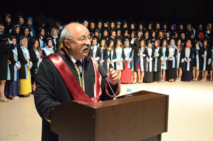 Sağlık Bilimleri Fak&uuml;ltesi Mezuniyet T&ouml;reni