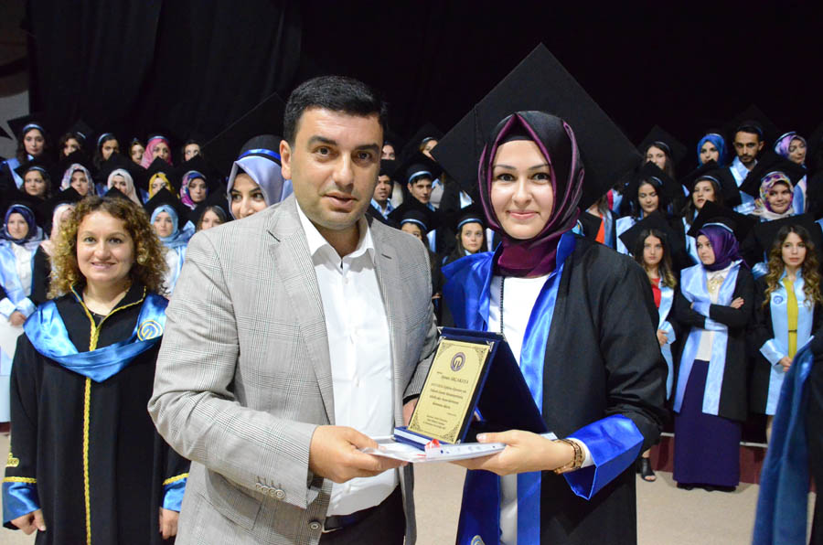 Sağlık Bilimleri Fak&uuml;ltesi Mezuniyet T&ouml;reni