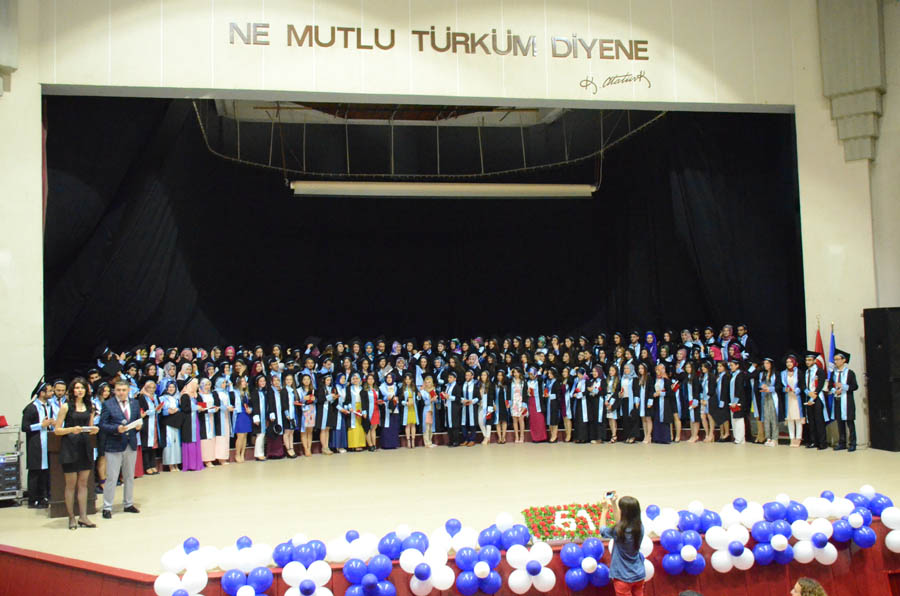 Sağlık Bilimleri Fak&uuml;ltesi Mezuniyet T&ouml;reni