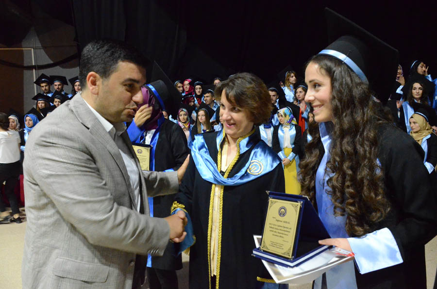 Sağlık Bilimleri Fak&uuml;ltesi Mezuniyet T&ouml;reni