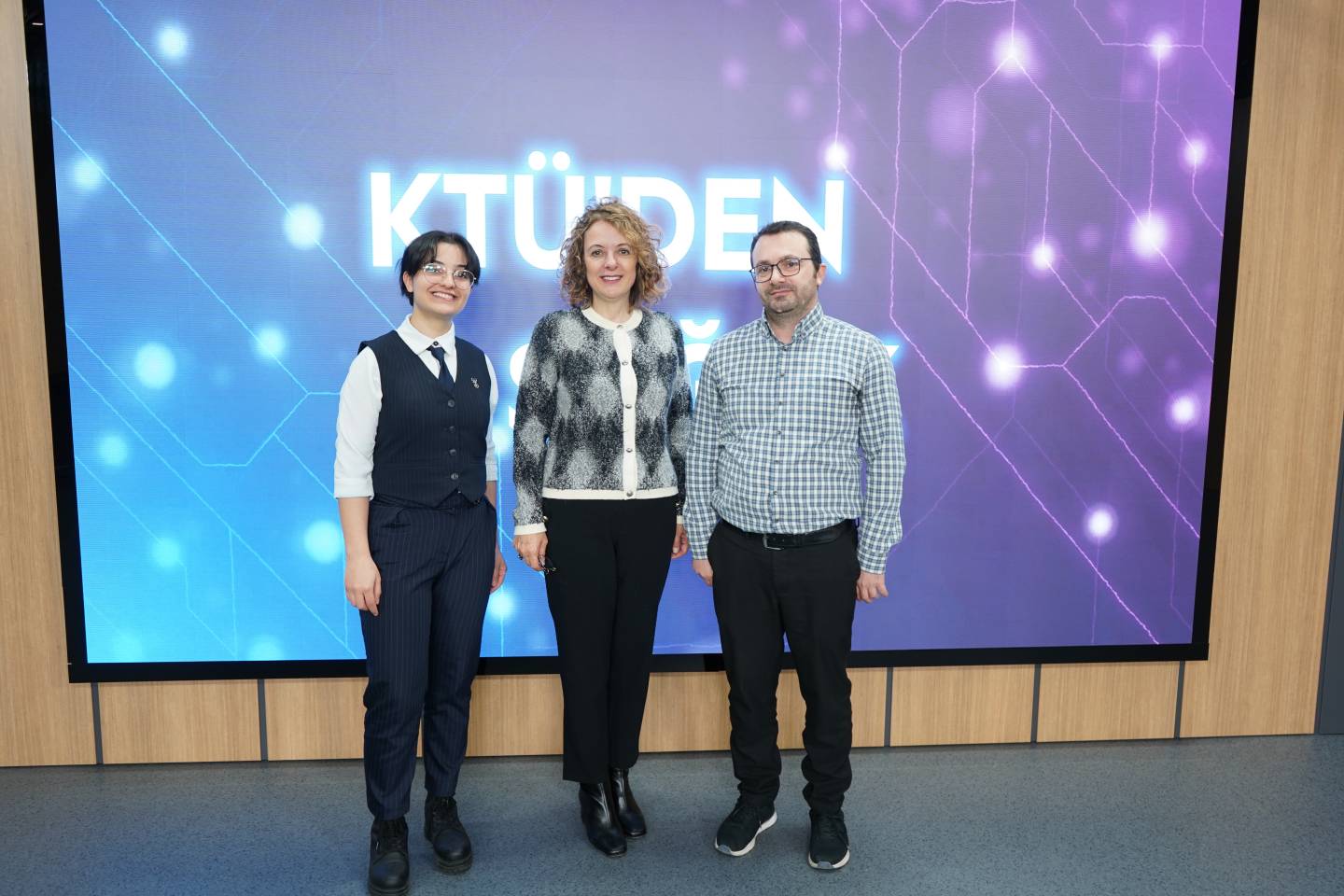 21.03.2025 Göğüs Ağrısı ve Çarpıntısı Olan Hastalara Yaklaşım Prof. Dr. Merih KUTLU, Doç. Dr. Mürsel ŞAHİN
