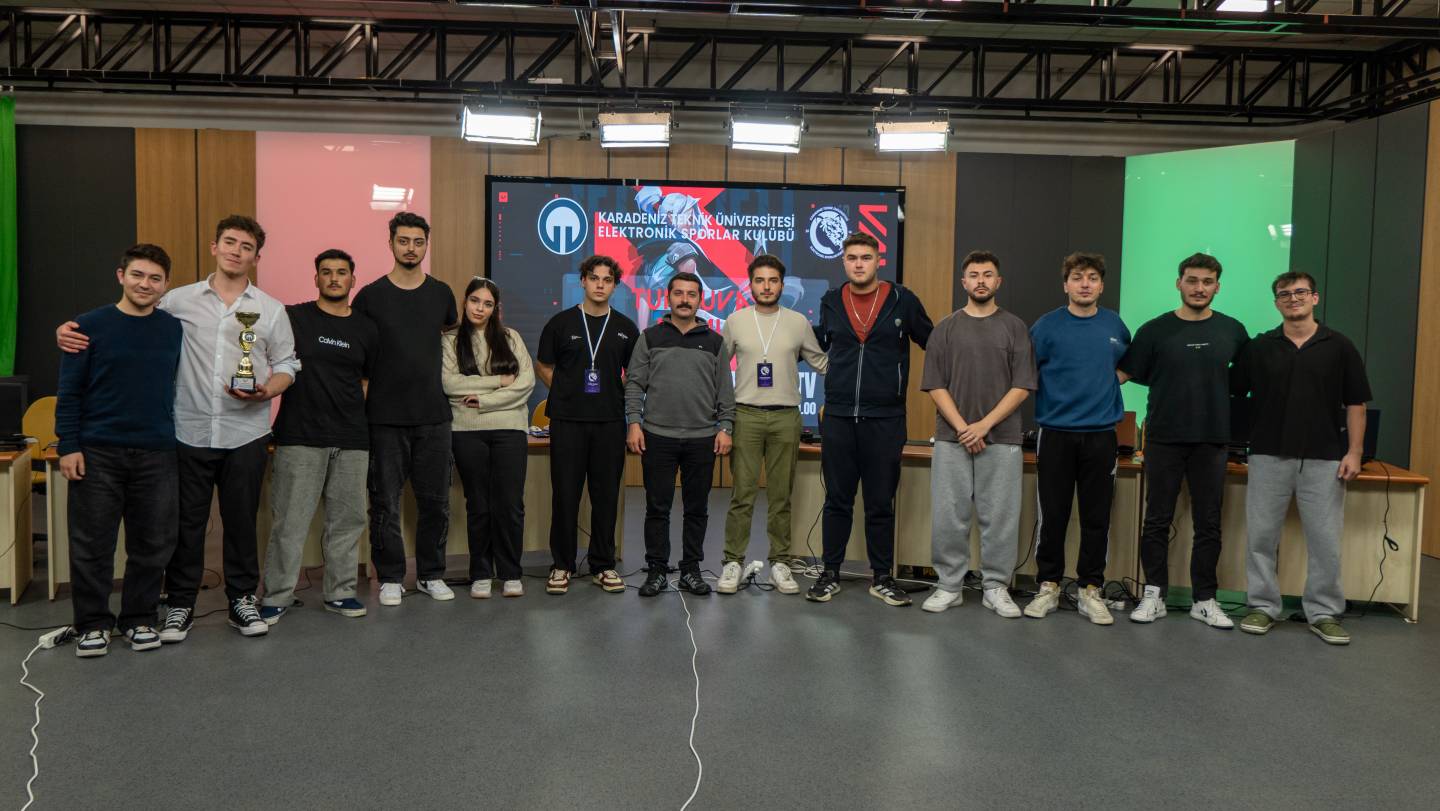 KTÜ?de E-Spor Heyecanı: Valorant Turnuvası Finalinde Büyük Rekabet Yaşandı Fotoğraf 4