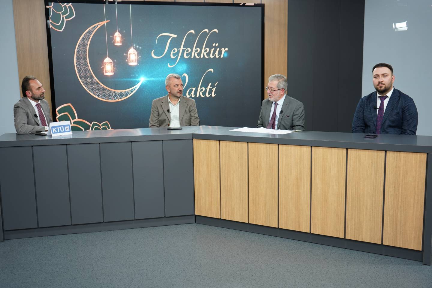 13.03.2025 Ramazan ve İyilik  Vaiz Mustafa ER moderatörlüğünde, Din İşleri Yüksek Kurulu Uzmanı Abdurrahman AKBAŞ, İmam Hatip Emre BAYRAKTAR ve Müezzin Kayyım Davut SUER