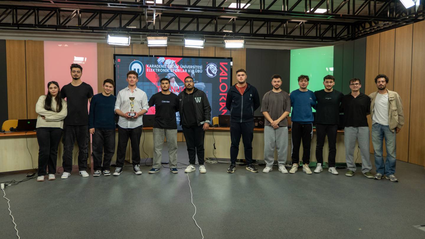 KTÜ?de E-Spor Heyecanı: Valorant Turnuvası Finalinde Büyük Rekabet Yaşandı Fotoğraf 6