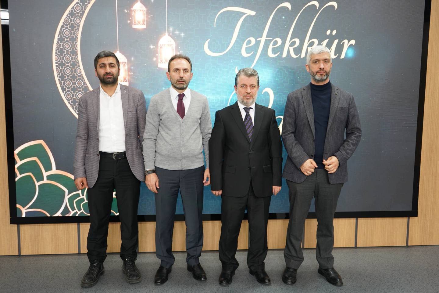19.03.2025 İmanın Hayata Yansıması: İbadet ve Güzel Ahlâk Trabzon Sürmene İlçe Müftüsü Dr. Abdullah ÇOBANOĞLU, İmam Hatip İbrahim HELVACI, Müezzin Kayyım Uğur DEMİRCİ ve Vaiz Mustafa ER