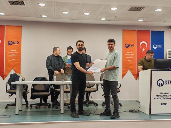 KTÜ Sürmene Abdullah Kanca Meslek Yüksekokulu'nda Sektör-Öğrenci Buluşması Konferansı