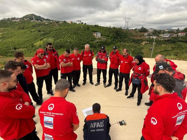 KTÜ Sivil Savunma ve Arama Kurtarma Ekibinden Harita, Pusula ve GPS Eğitimi