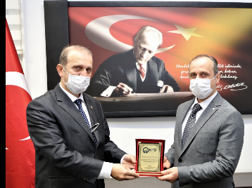 Dekanlık Devir Teslim Töreni Gerçekleştirildi.