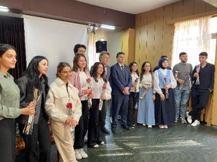 Dönem 2 Öğrencilerinden Huzurevi Sakinlerine Moral Ziyareti