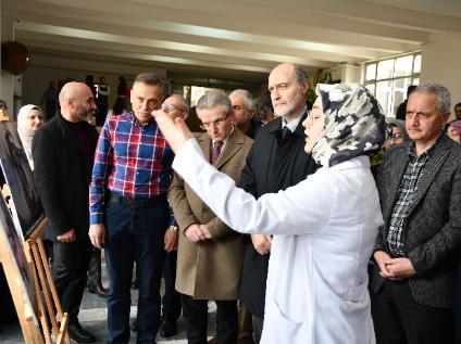 Tıp Fakültesi Öğrencilerimiz "İNSANLIĞA BEYAZ ÇAĞRI" Sergisi Açtı