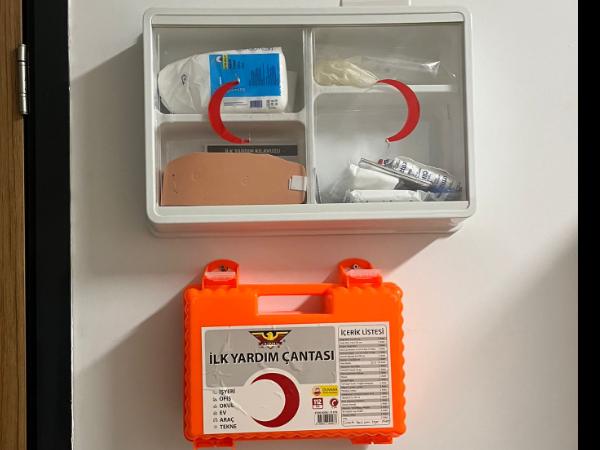 MBG' de Laboratuvar Güvenliği Kapsamında İlk Yardım Çantaları Yenilendi