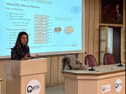 Üniversitemizde Prof. Dr. Tülay İLHAN NAS'ın Eğitimiyle Planlama ve Karar Verme Süreci İncelendi.