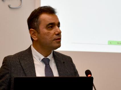 Akdeniz Üniversitesi Tıp Fakültesi Dekanı Prof. Dr. Erol GÜRPINAR Ters Yüz Öğrenme Modeli Hakkında Konferans Verdi