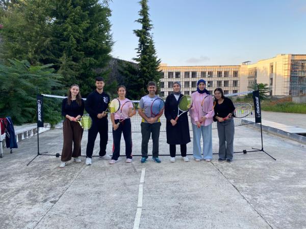 Fakültemiz Öğrencilerine Yönelik Tenis Etkinliği Düzenlendi