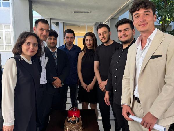 Fizik Bölümünden Mezunlara Tatlı Bir Veda