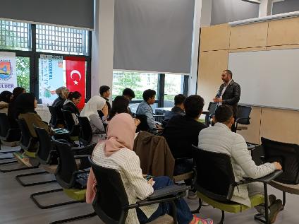 Uluslararası Öğrenciler İçin Eğitim Semineri Düzenlendi