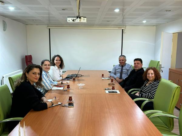 Fakülte Araştırma Laboratuvarlarına Yönelik Değerlendirme Görüşmesi Gerçekleştirildi