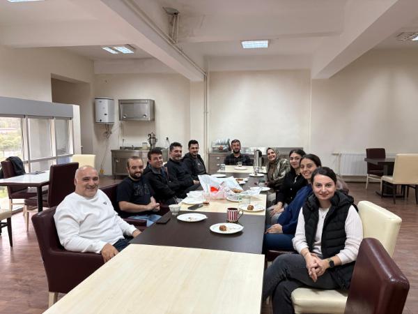 Araştırma Görevlilerimizin Tez Başarısı ve İkram Etkinliği