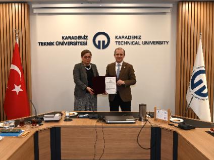 OECD İyi Laboratuvar Uygulamaları (İLU) Uygunluk Belgesi, İLAFAR Yönetim Kurulu Üyeleri ve Personeline Takdim Edildi