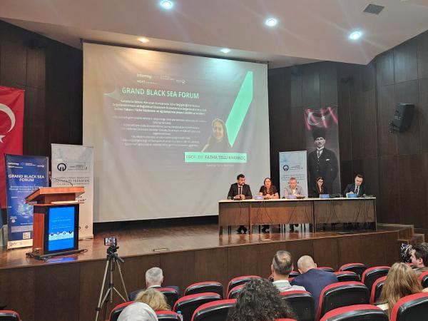 Prof.Dr. Fatma TELLİ KARAKOÇ Büyük Karadeniz Forum Panelinde