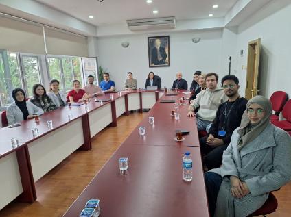 Göreve Başlayan Araştırma Görevlilerine Yönelik "Dekan ile Tanışma ve Dekanın Konuşması Programı" Gerçekleşti