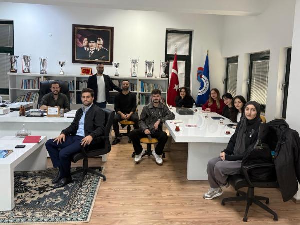  Araştırma Yöntemleri Dersinde Yüksek Lisans Öğrencilerimizle İlk Dersimizde Filistin /Gazze'yi İşledik