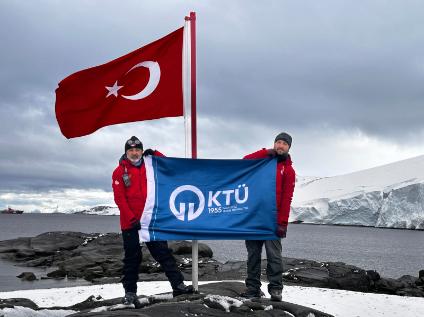 Öğretim Üyelerimiz 8. Ulusal Antarktika Bilim Seferi'nden Döndü