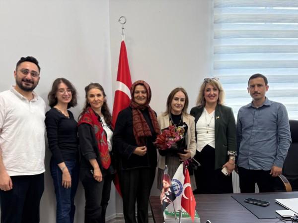 KTÜ Arı ve Arı Ürünleri Uygulama ve Araştırma Merkezinden Dekan Prof. Dr. Zehra Can'a Hayırlı Olsun Ziyareti