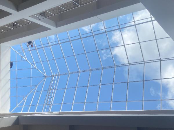 Binalardaki Günışığı Aydınlatma Alanının Çatıları Yenilendi