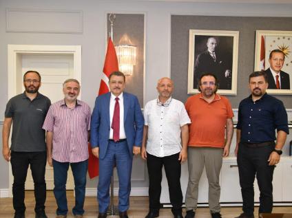 Dekanımız Prof. Dr. Atila DOĞAN Ortahisar Belediye Başkanı Ahmet Metin GENÇ' i Ziyaret Etti.