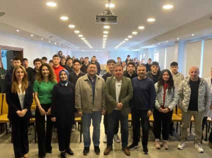 "Akademik Personelimizden Liselere Kariyer Yolculuğu" Etkinliği Gazi Anadolu Lisesi'nde Gerçekleştirildi