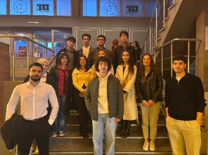 Yabancı Diller Yüksekokulu öğrencileri tiyatroda buluştu