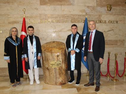 Fakülte Mezuniyet Kütüğü İsimlik Çakma Töreni Yapıldı.