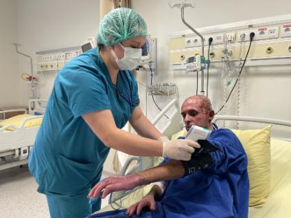 Gemi Yangınında Ağır Yaralanan Mısırlı İşçi 40 Gün Sonra Yoğun Bakımdan Çıktı