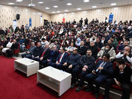 Rektörümüz Fen Fakültesi Bilim Söyleşilerinde, Öğrencilerle Bir Araya Geldi