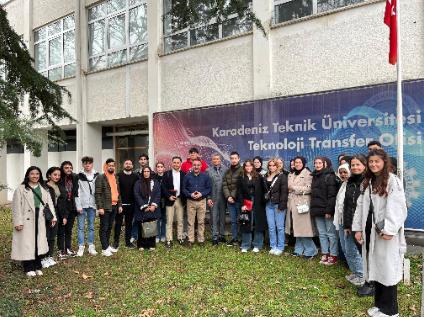 KTÜ Kimya Bölümü Öğrencilerine ''TÜBİTAK 2209 A/B Programları Bilgilendirme Etkinliği'' Düzenlendi
