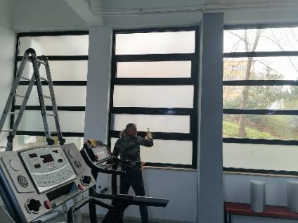 Fitness Salonu Camları Kaplandı