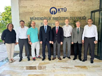 Rektörümüz Prof. Dr. Hamdullah ÇUVALCI Fakültemizi Ziyaret Etti.