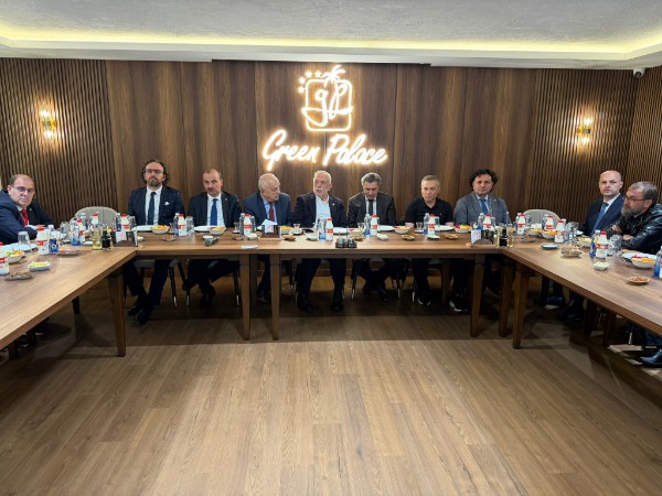 "Sosyal Medyada Gerçekler ve Ben" Konulu Sosyal Sorumluluk Projesi Tamamlandı