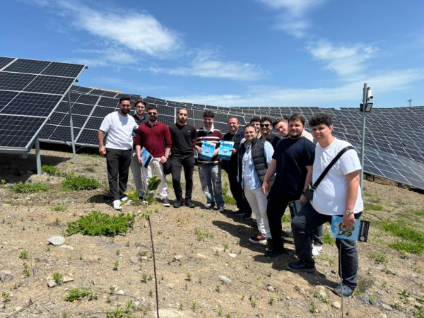 Elektronik Teknolojisi Programı Öğrencilerimizden Güneş Enerjisi Santraline Teknik İnceleme Gezisi