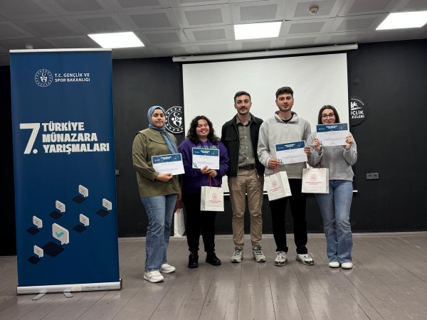 Bölümümüz Öğrencileri T.C. Gençlik ve Spor Bakanlığı Tarafından Düzenlenen Münazara Yarışmasında Birincilik Elde Etti