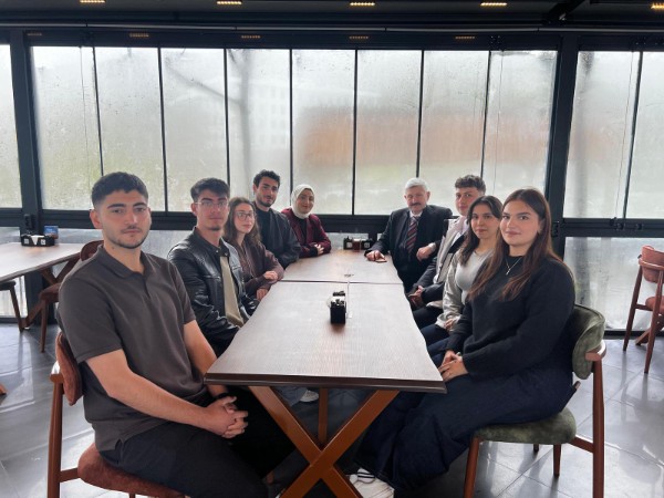 Araklı Belediye Başkanı'na "Güvenli" Ziyaret: Yerel Yönetimden Akademik Kulüplere Tam Destek