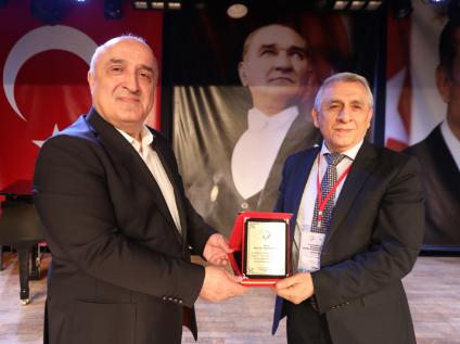 Bölüm Başkanımız Doç. Dr. Vasif Nabiyev, I. Uluslararası Karadeniz Eğitim Bilimleri Kongresine Konuşmacı Olarak Katılmıştır