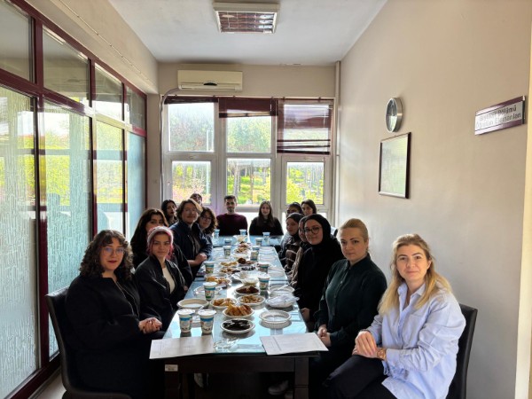 Biyoloji Kulubü Öğrencileri ile İç paydaş Toplantısı Düzenlendi
