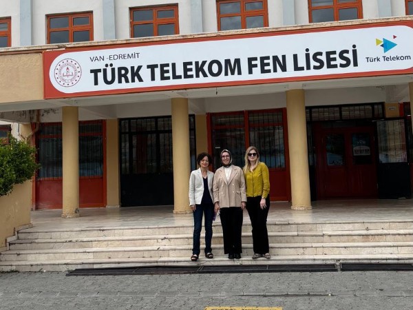 Bölümümüz Öğretim Üyesi Dr. Öğr. Üyesi Fulya AY, Van-Edremit Fen Lisesinde Söyleşi Gerçekleştirdi