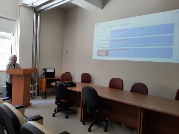 İç Hastalıkları Hemşireliği Anabilim Dalı Semineri:
Epilepsi Hastalarında Sağlık Okuryazarlığının Tedaviye Uyuma Etkisi
