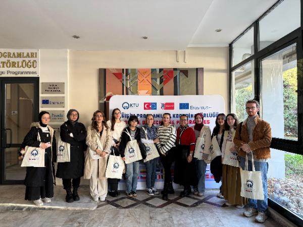 Öğrencilerimiz Gençlik Programları ve Proje Yazma Eğitimine Katılmıştır