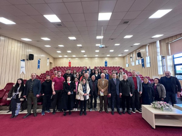 Üniversitemizde Almanya'da Eğitim ve Araştırma: Alman Yüksek Öğrenim Sistemi ve DAAD Bursları Bilgilendirme Toplantısı Düzenlendi